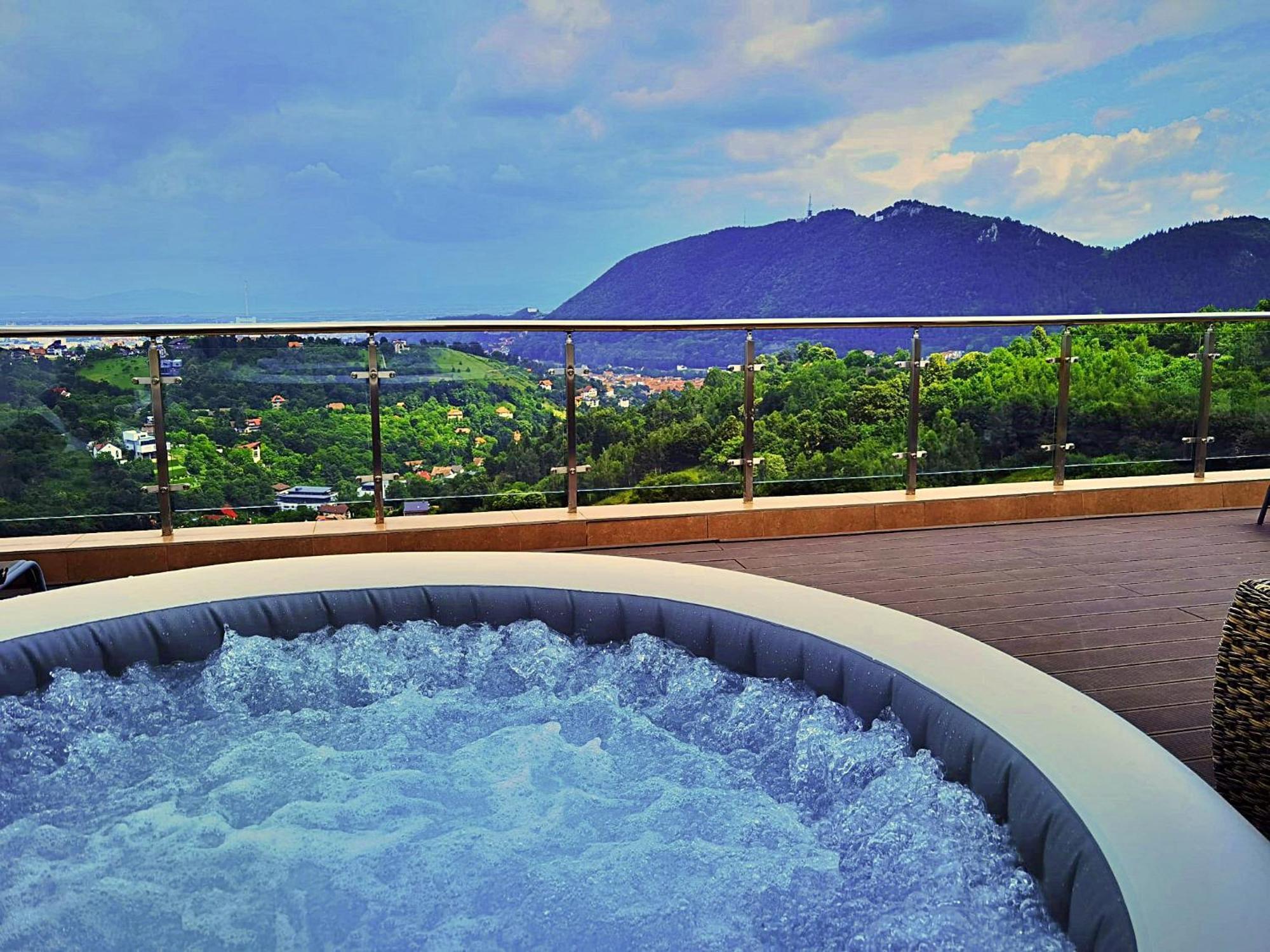 Coroni Seasons Apart With Panoramic View 布拉索夫 外观 照片
